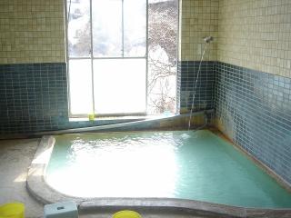 熱泉荘の浴室
