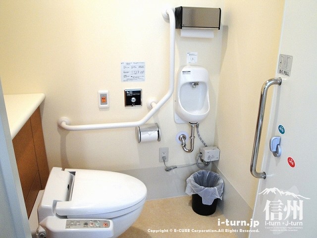 藤森病院　個室のトイレ