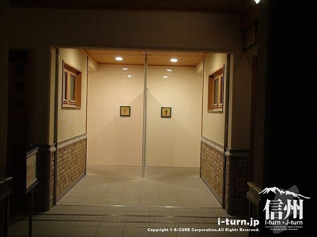 あづみの公園(大町・松川)　夜のトイレ