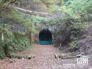 旧国鉄篠ノ井線廃線敷　三五山トンネル