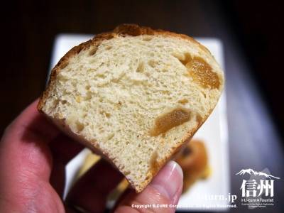 信州リンゴのパン